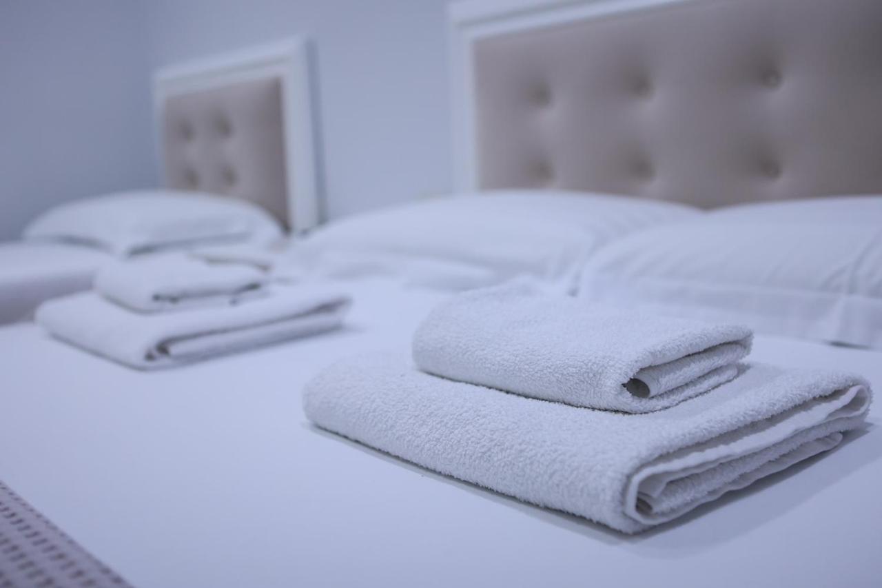 Hotel Taverna Zisi Erseke Zewnętrze zdjęcie