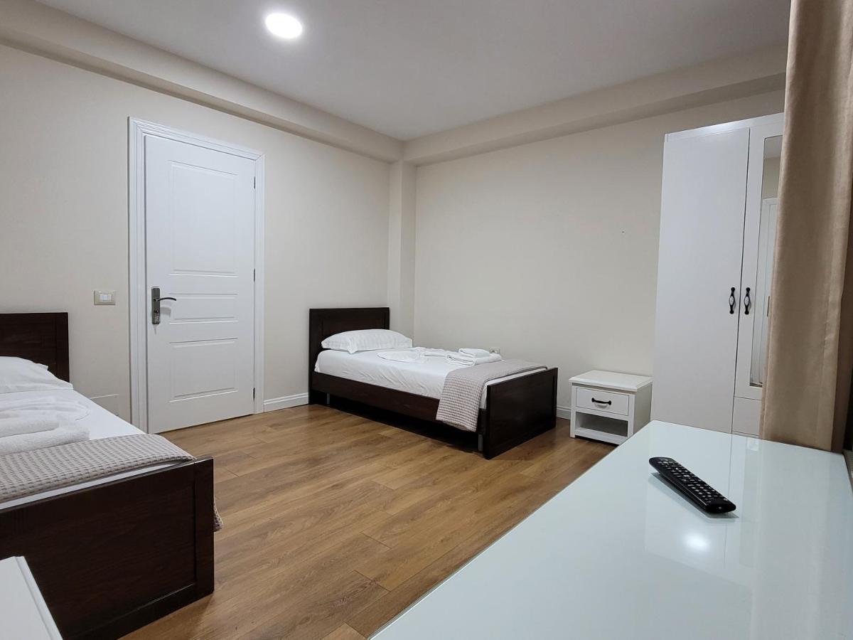 Hotel Taverna Zisi Erseke Zewnętrze zdjęcie