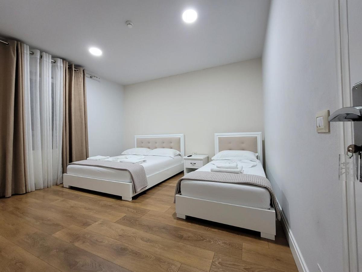 Hotel Taverna Zisi Erseke Zewnętrze zdjęcie