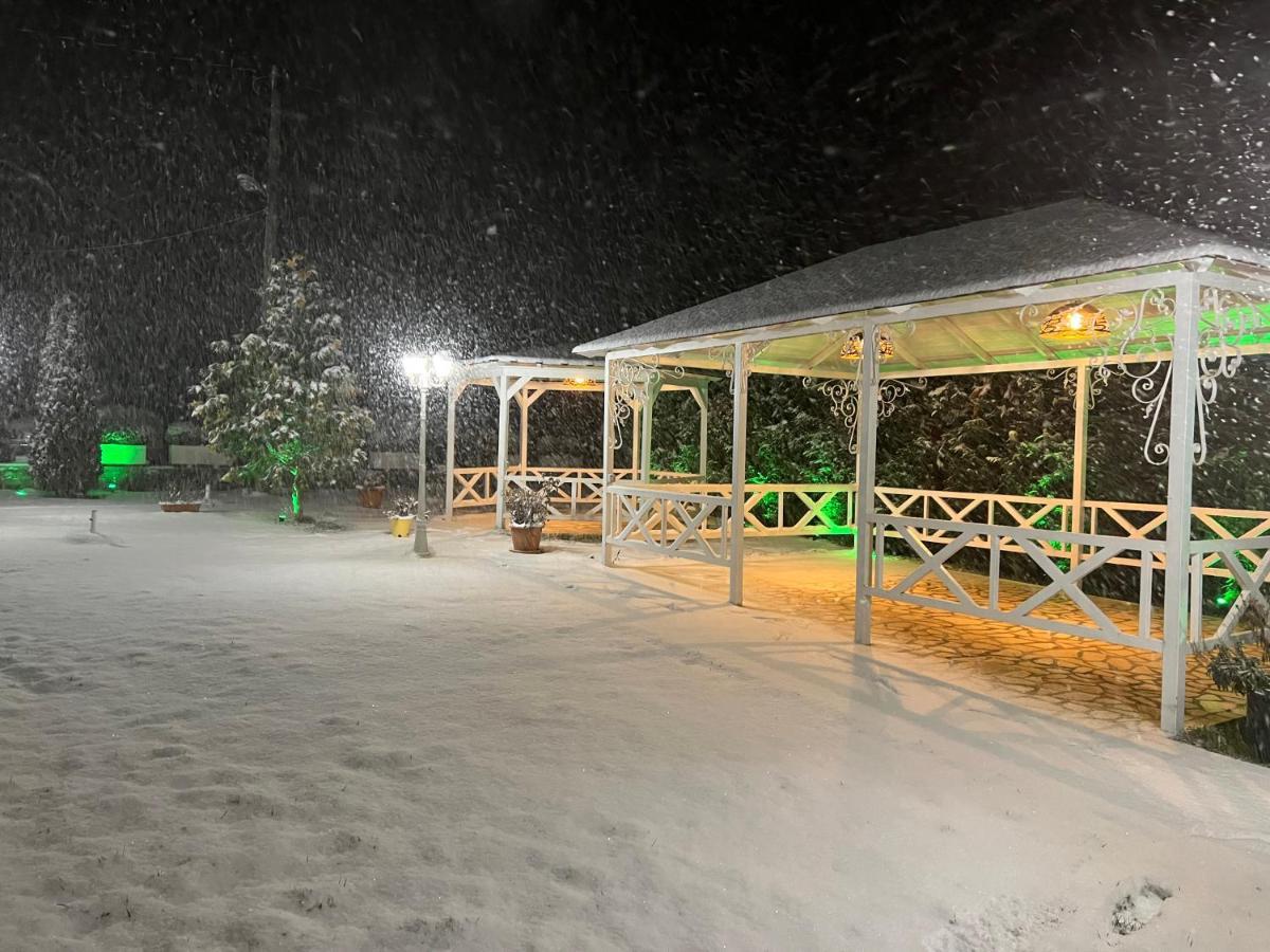 Hotel Taverna Zisi Erseke Zewnętrze zdjęcie